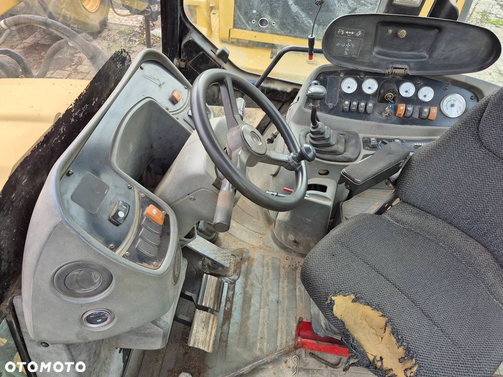 Caterpillar 428 D - 7