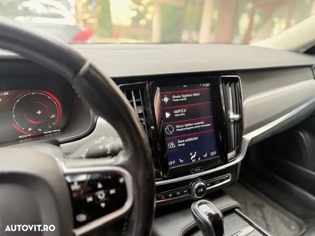 Volvo V90 D4 Momentum - 8