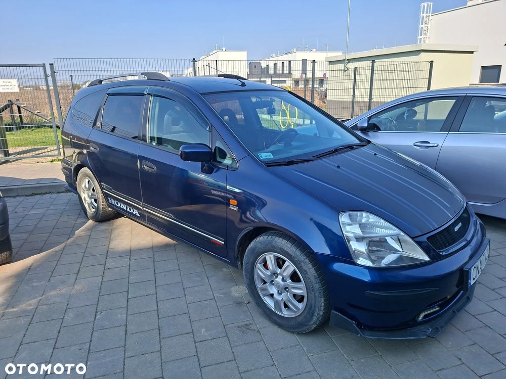 Honda Stream 1.7i LS - 2