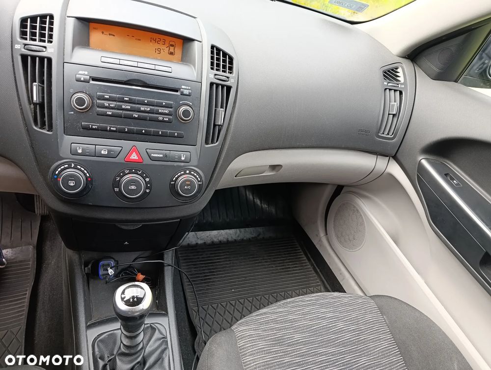 Kia Ceed 1.4 Optimum - 14