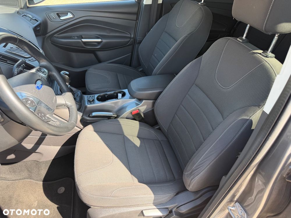Ford Kuga - 21