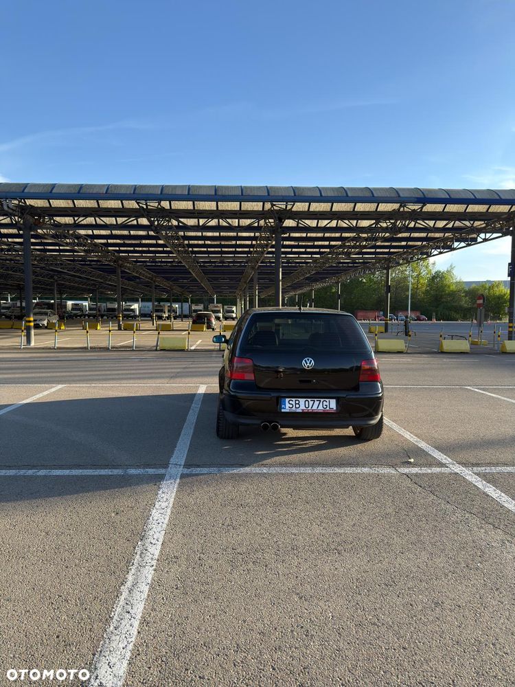 Volkswagen Golf - 5