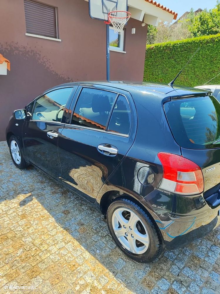 Toyota Yaris 1.0 VVT-i Sol - 4