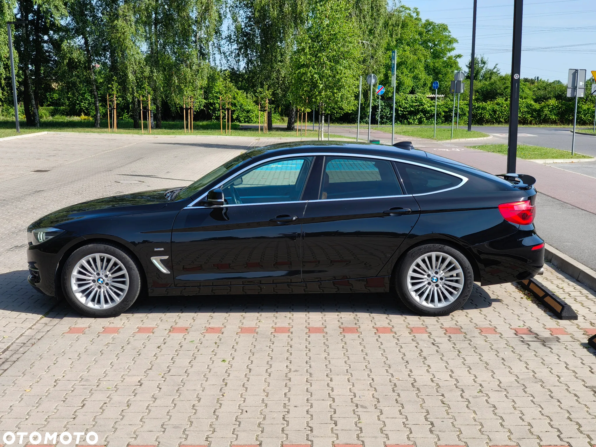 BMW 3GT 320i GT Luxury Line - 10