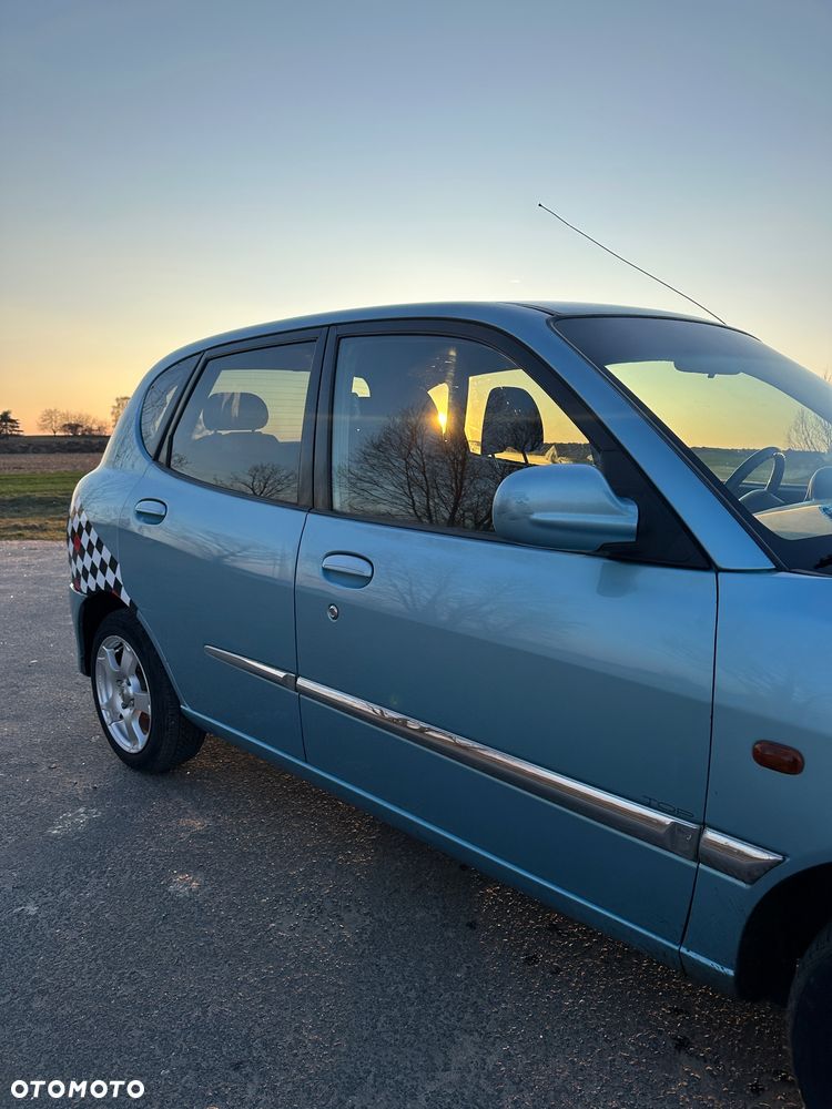 Daihatsu Sirion 1.0 Plus - 11