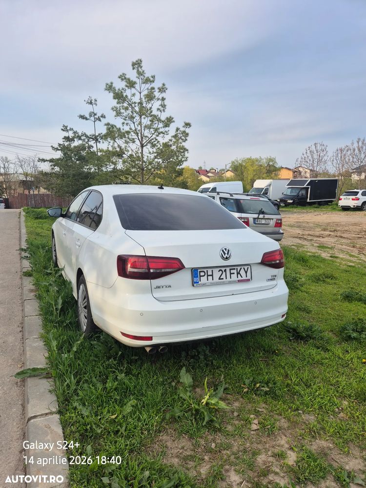 Volkswagen Jetta 2.0 TDI Comfortline - 3