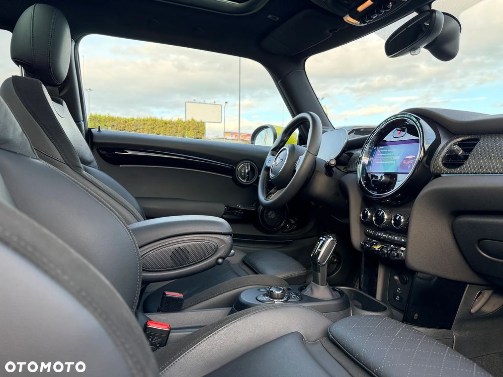 MINI Cooper SE Electric Trim - 24