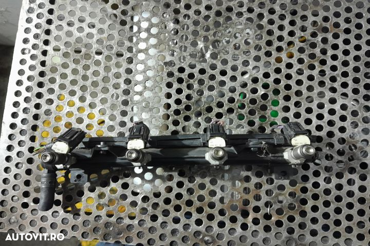 Rampa injectoare 036133320 Volkswagen VW Golf 5 [2003 - 2009] Hatchba - 3