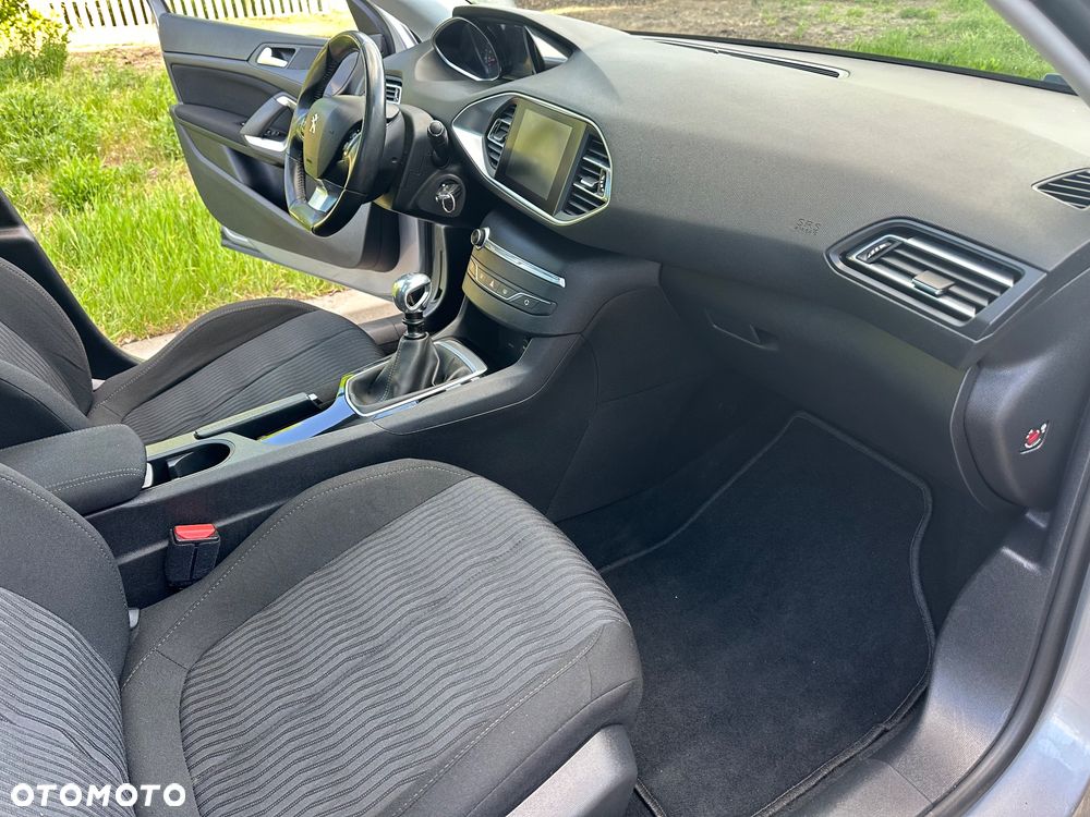Peugeot 308 1.6 e-HDi Style STT - 18