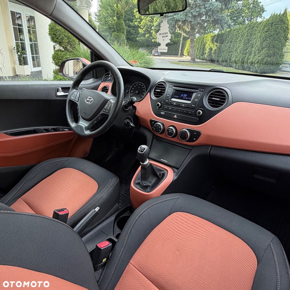 Hyundai i10 1.1 Premium - 10
