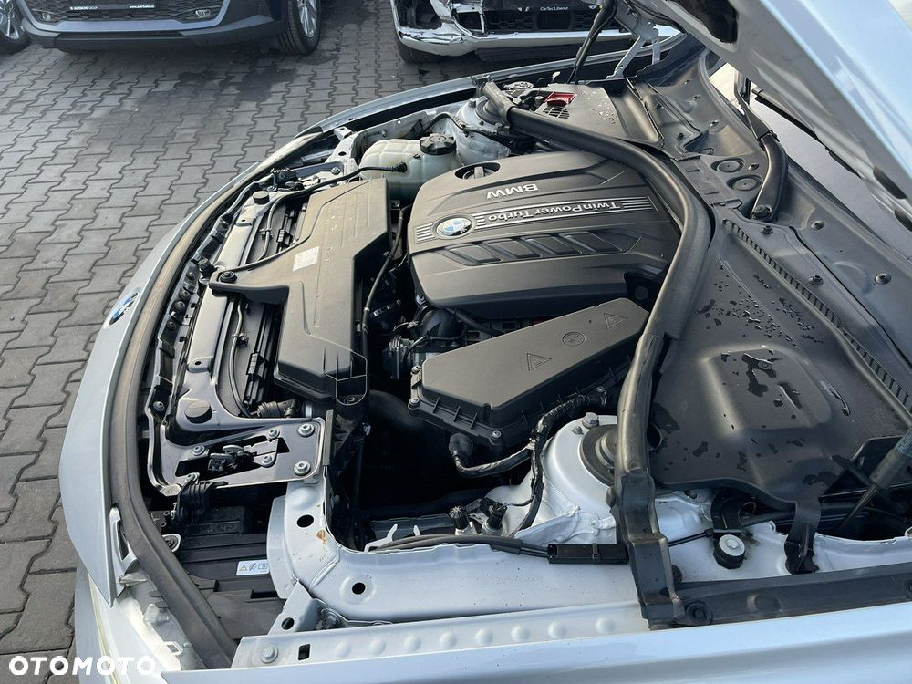 BMW Seria 3 318d xDrive Sport Line - 13