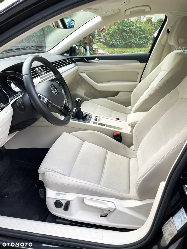 Volkswagen Passat 1.8 TSI BMT Comfortline - 11