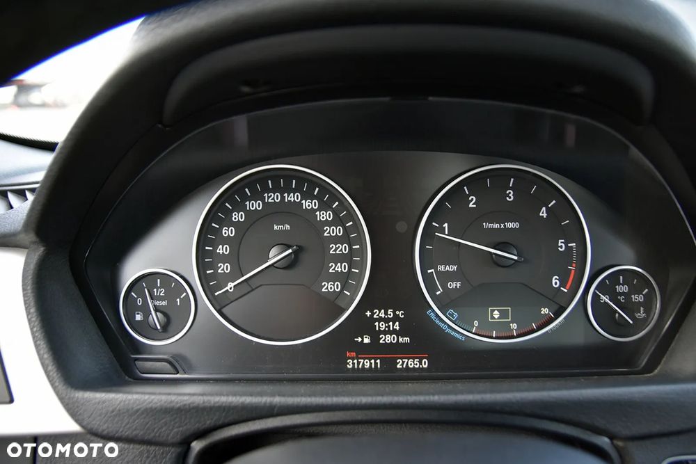 BMW Seria 3 320d - 30