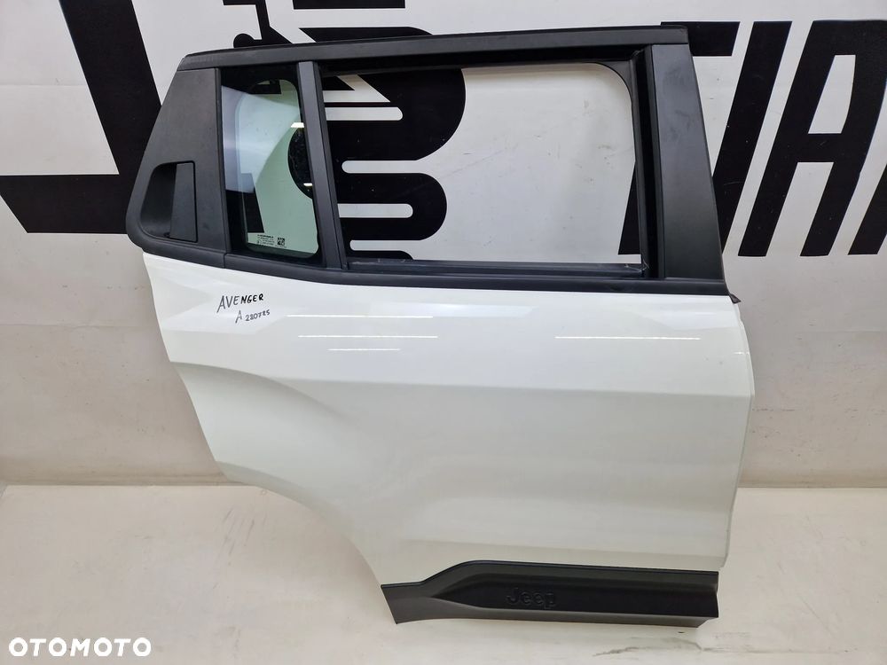 Drzwi tył tylne prawe kompletne Jeep Avenger