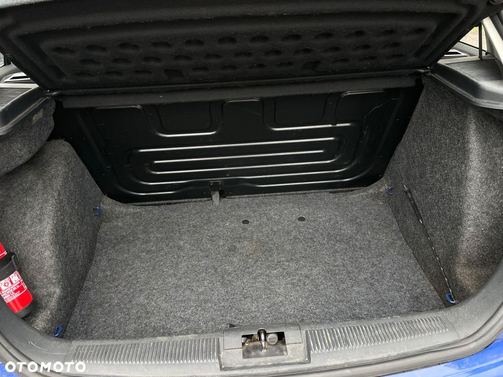 Skoda Fabia 1.2 HTP Ambiente - 11