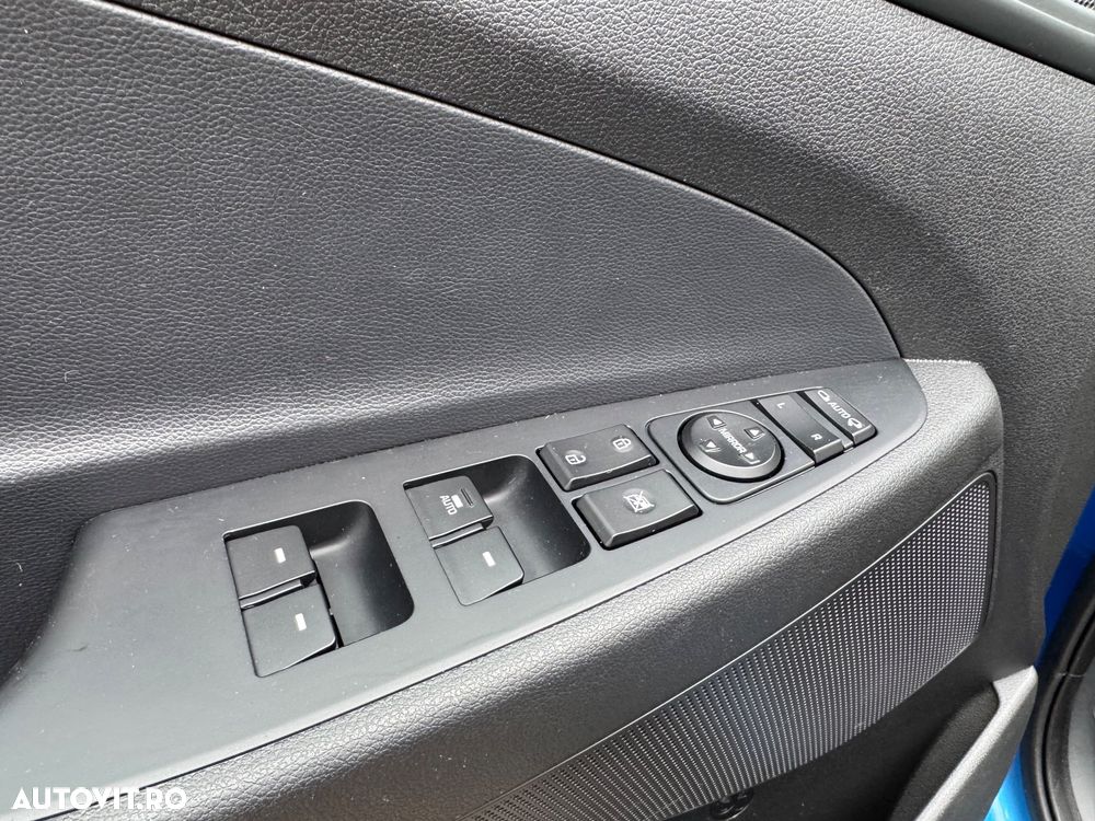 Hyundai Tucson blue 1.7 CRDi 2WD DCT Premium - 24