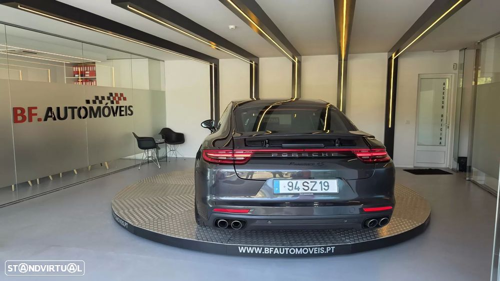 Porsche Panamera 4 S - 17