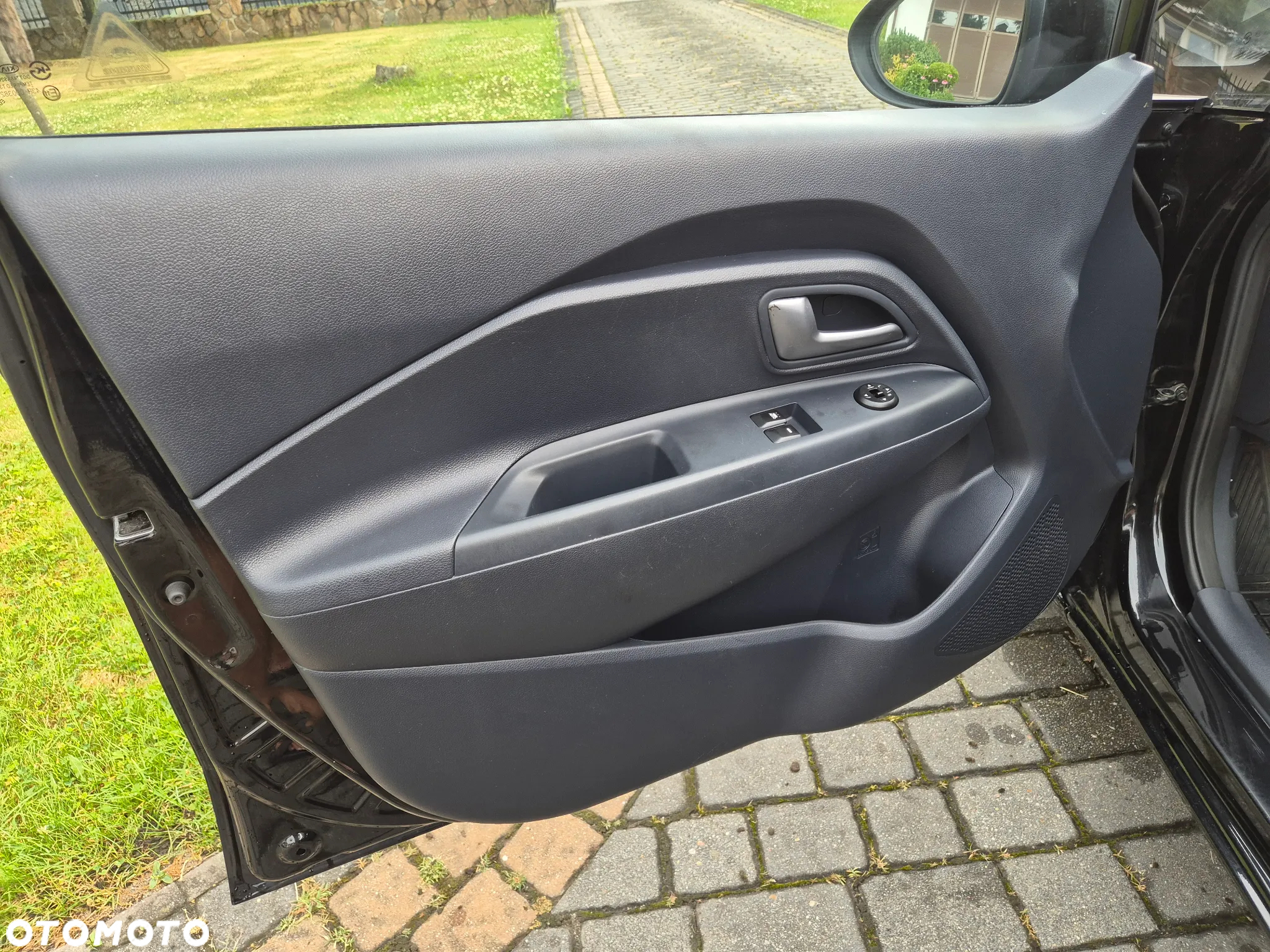 Kia Rio 1.2 Attract - 8