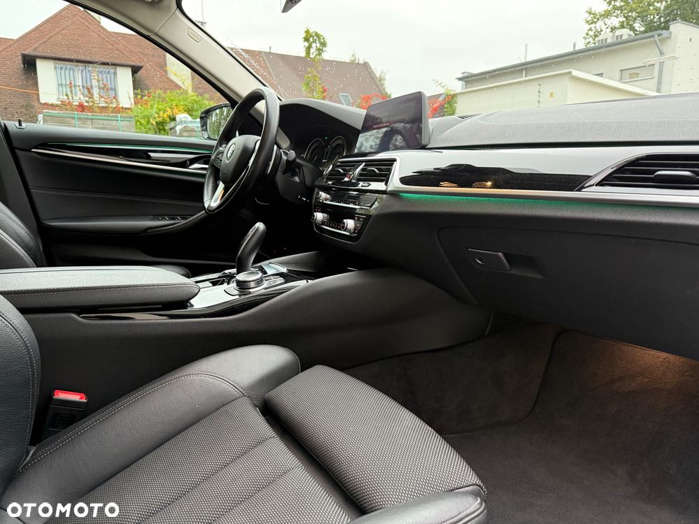 BMW Seria 5 530e iPerformance xDrive Sport Line sport - 18