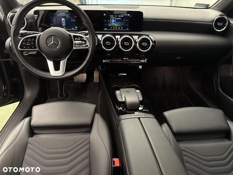 Mercedes-Benz Klasa A 180 7G-DCT - 21