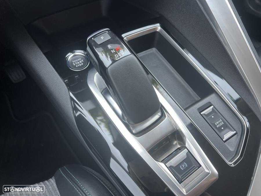 Peugeot 3008 1.6 Hybrid Allure e-EAT8 - 33