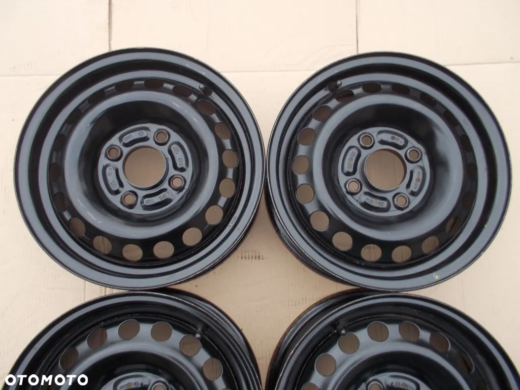 4x Felgi 14 Mitsubishi Colt Galant Carisma Space Runner Star Hyundai Matrix - 4