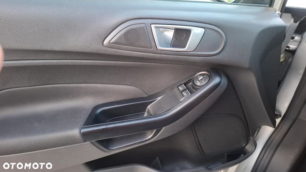 Ford Fiesta - 30