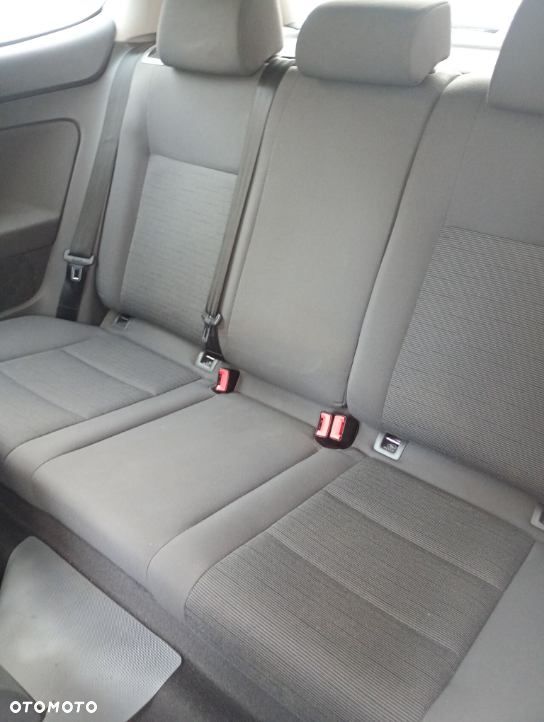 Volkswagen Golf - 5