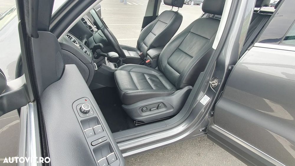 Volkswagen Tiguan 2.0 TDI DPF BlueMotion Technology Lounge Sport & Style - 31