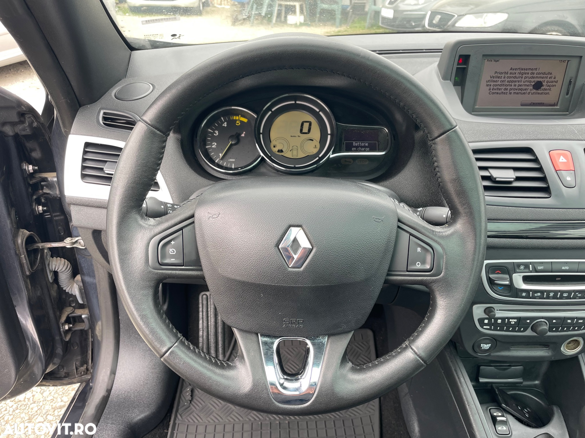 Renault Megane III Coupe 1.5 dCi Color Edition - 24