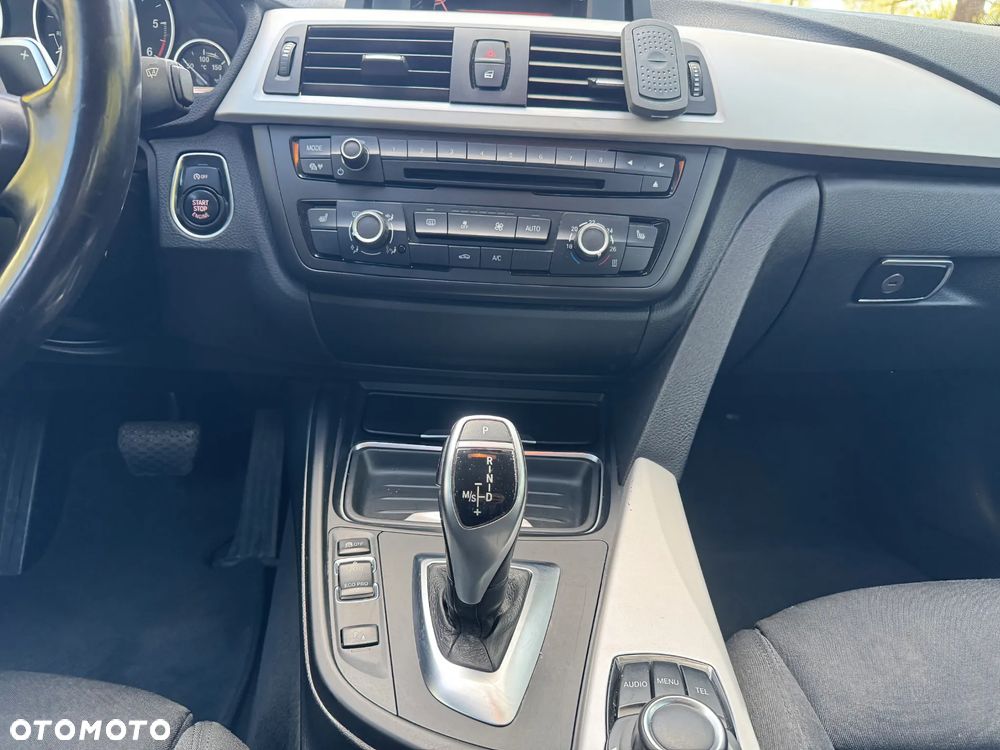 BMW 3GT 320d Sport Line - 17