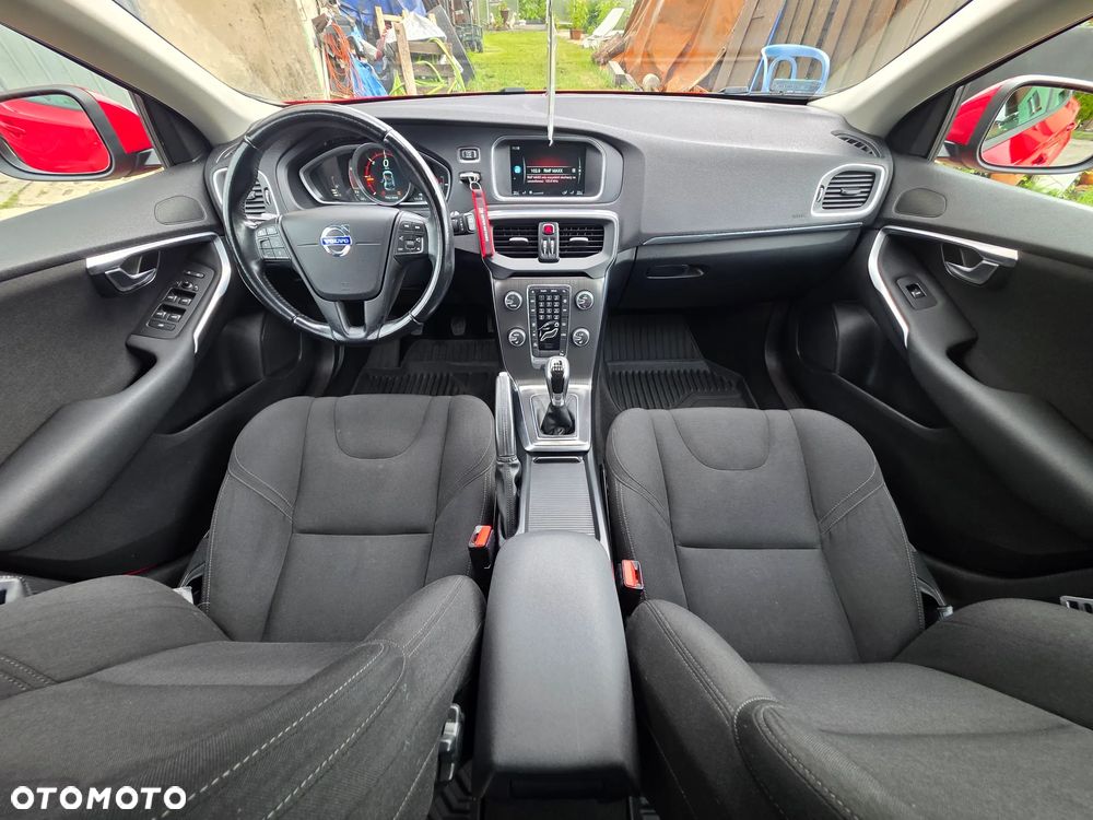 Volvo V40 D4 Drive-E Momentum - 8