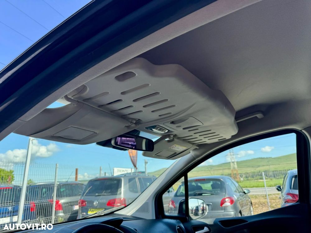 Ford Tourneo Courier 1.6 TDCi City - 30