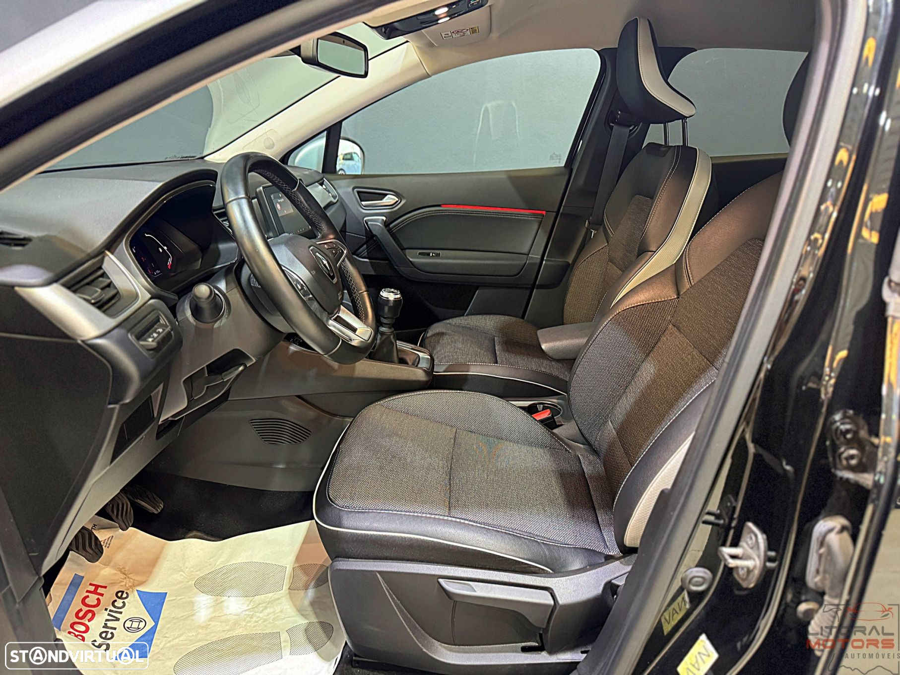 Renault Captur 1.0 TCe Exclusive - 13