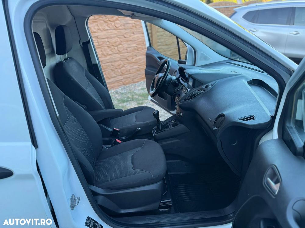Ford Tourneo Courier - 7