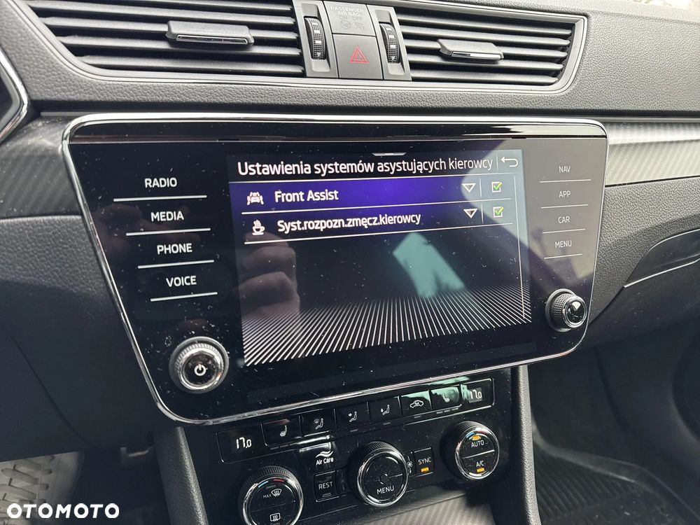 Skoda Superb 1.5 TSI Sportline DSG - 25