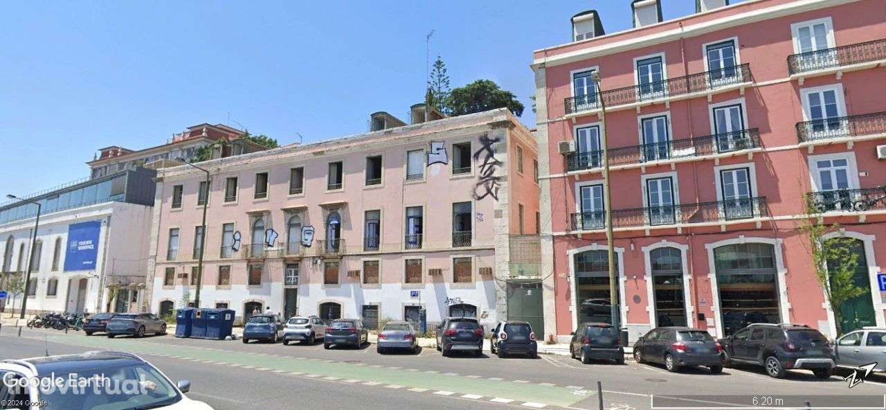 Prédio na Avenida 24 de Julho, Lisboa - Grande imagem: 4/4