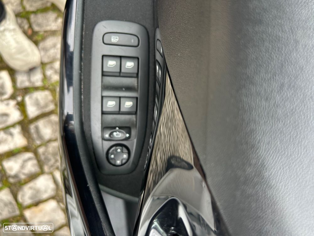 Peugeot 208 1.2 VTi Allure - 18