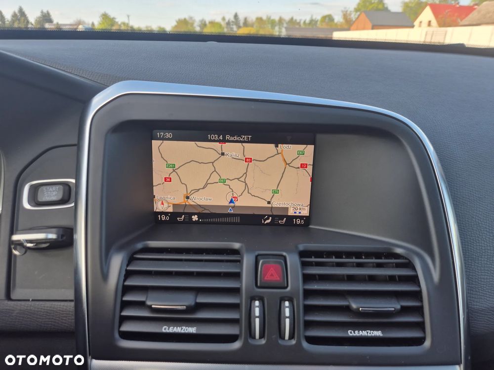 Volvo XC 60 D4 Geartronic Summum - 9