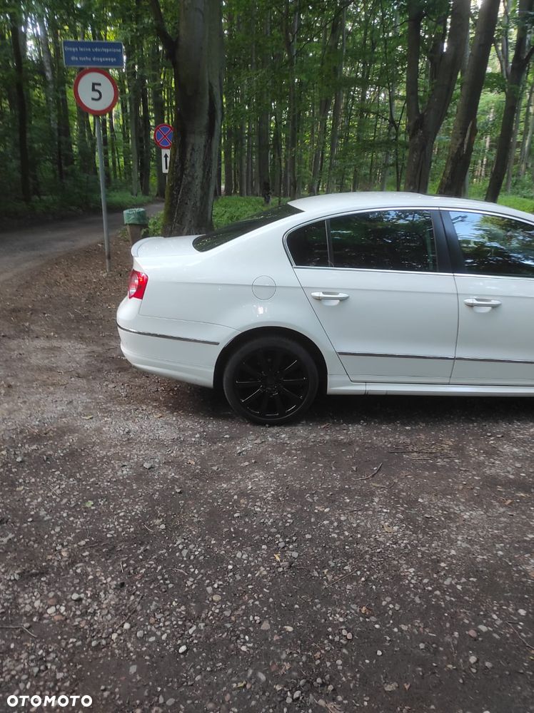 Volkswagen Passat - 2