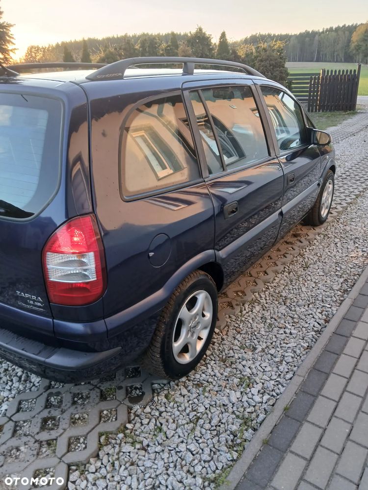 Opel Zafira 1.8 16V Elegance - 9