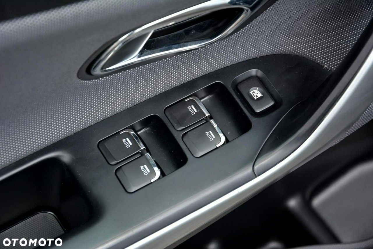 Kia Ceed 1.6 GDI ISG SW Platinum Edition - 30