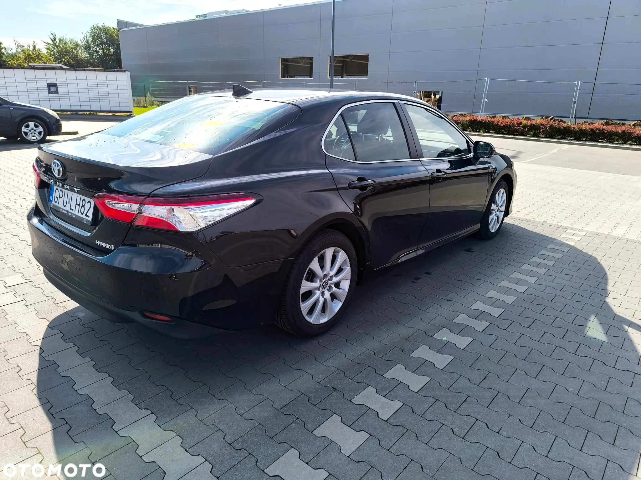 Toyota Camry 2.5 Hybrid Prestige CVT - 2