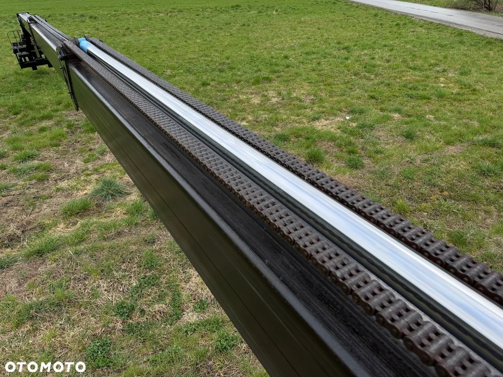 Manitou MT1840. Ładowarka Teleskopowa 18 metrów wysuw! UDŹWIG 4 TONY! Przebieg 2600 mtg. jak Nowa z SALONU. 2016 rok. z Norwegii z Gospodarstwa rolnego! Silnik PERKINS Turbo 110 km. Aktualne Serwisy w Dekra. Nowy Model sterowane wszystko z 1 dżojstika. Ani deka luzów czy wycieku. OKAZJA! Jazda REWERS + 4 biegi. Skręt 3 tryby. Wyjście Hydrauliczne pod przyczepę i oświetlenie, Poziomowanie ośi stabilizatory! Wyjścia Hydrauliczne na maszt! Okazja - 25