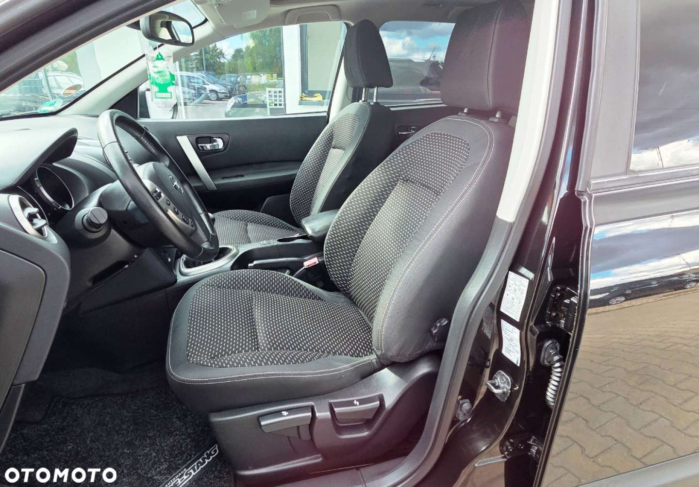 Nissan Qashqai+2 - 24