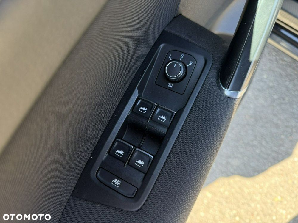Volkswagen Touran - 15