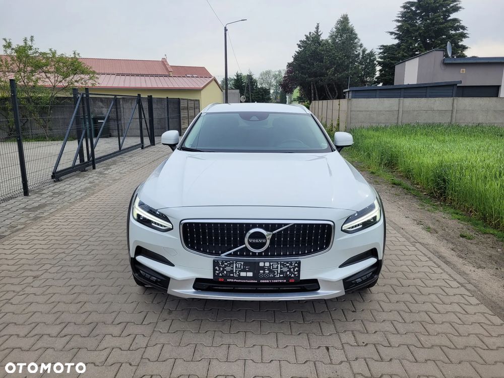 Volvo V90 Cross Country - 2