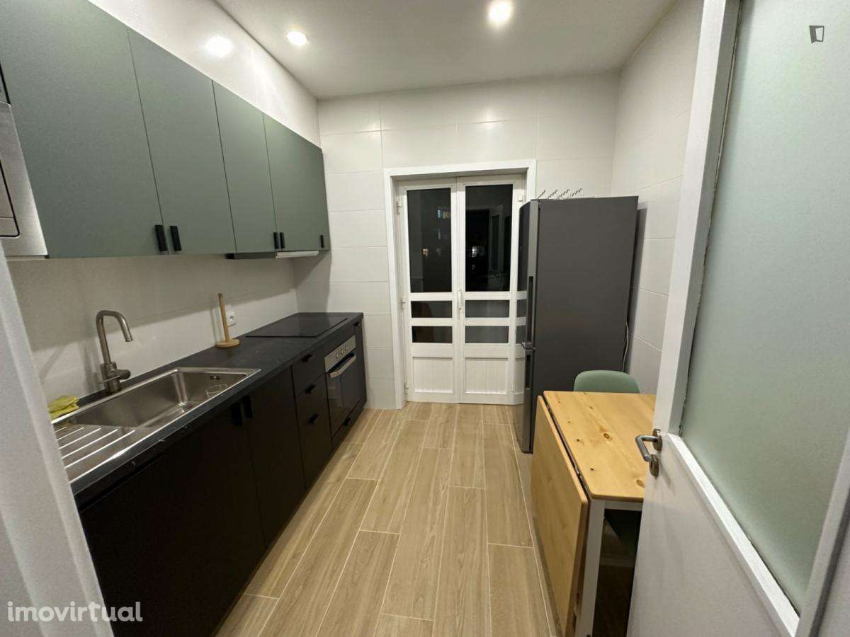 Quarto - localizado em Paranhos Porto - Grande imagem: 4/5