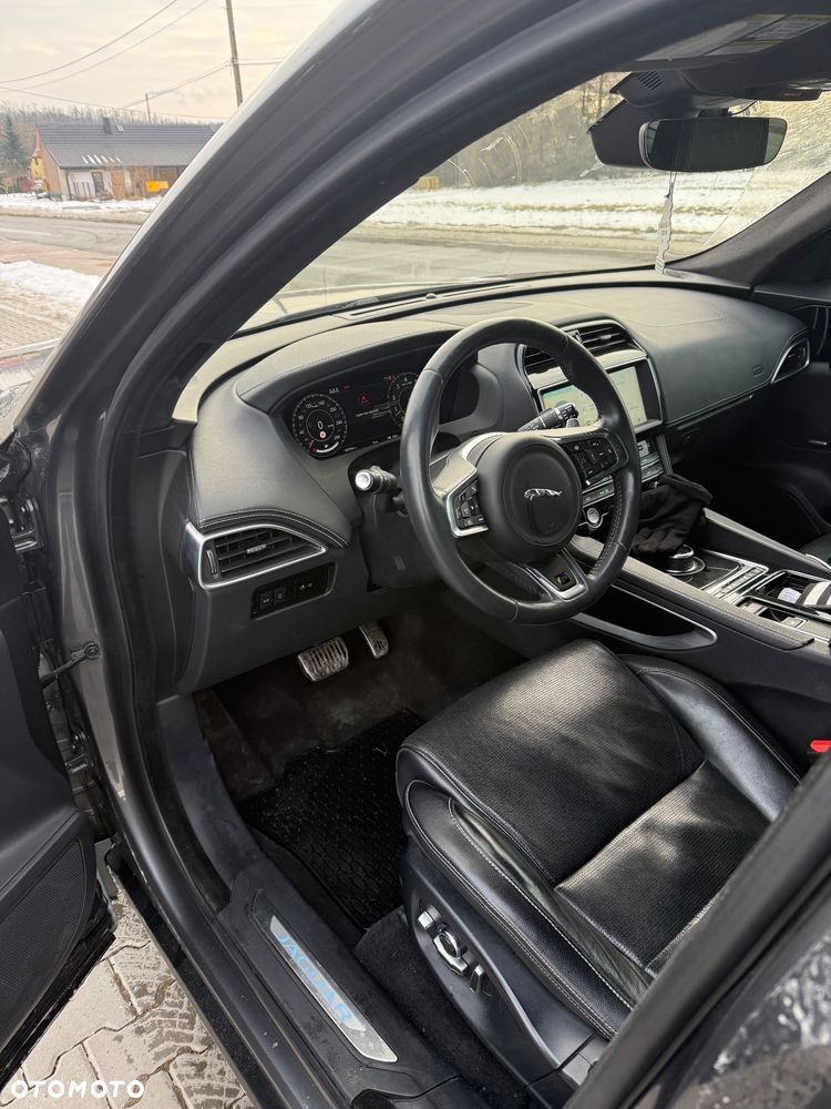 Jaguar F-Pace 3.0 V6 AWD S - 24