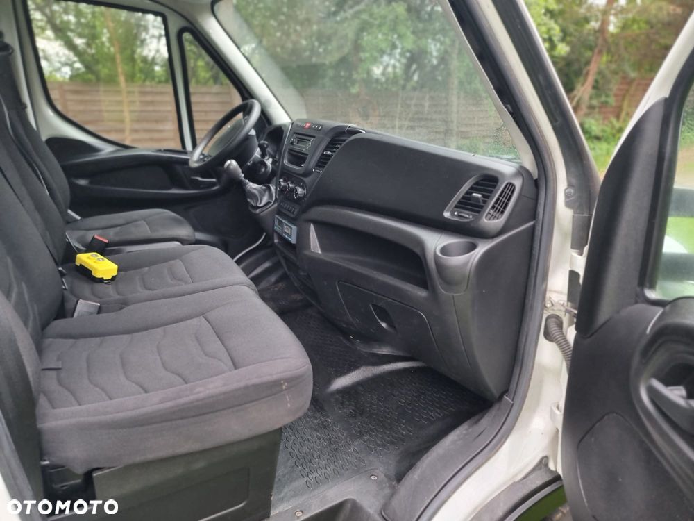 Iveco 35C13 - 11